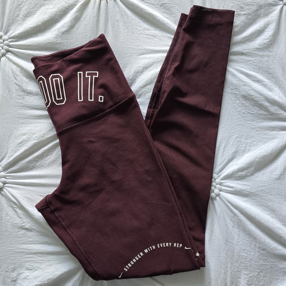Nike Womens Leggings